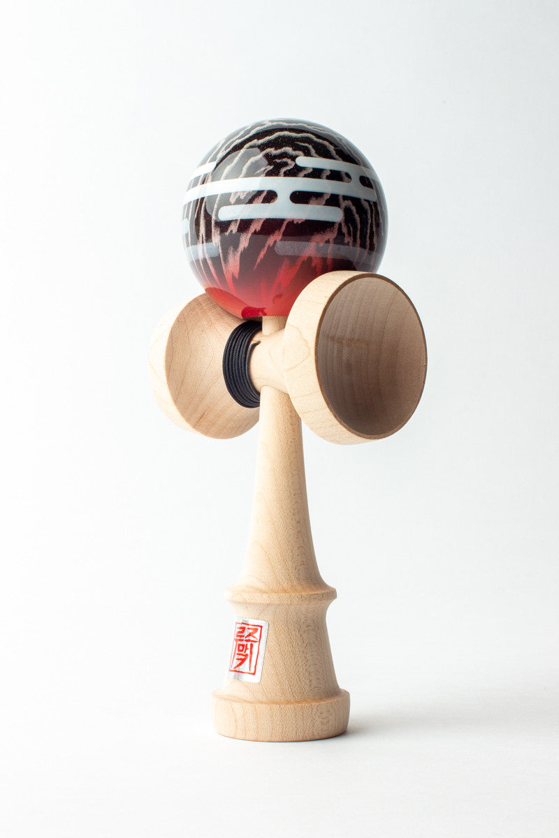Luzumaki Red/Black Kendama