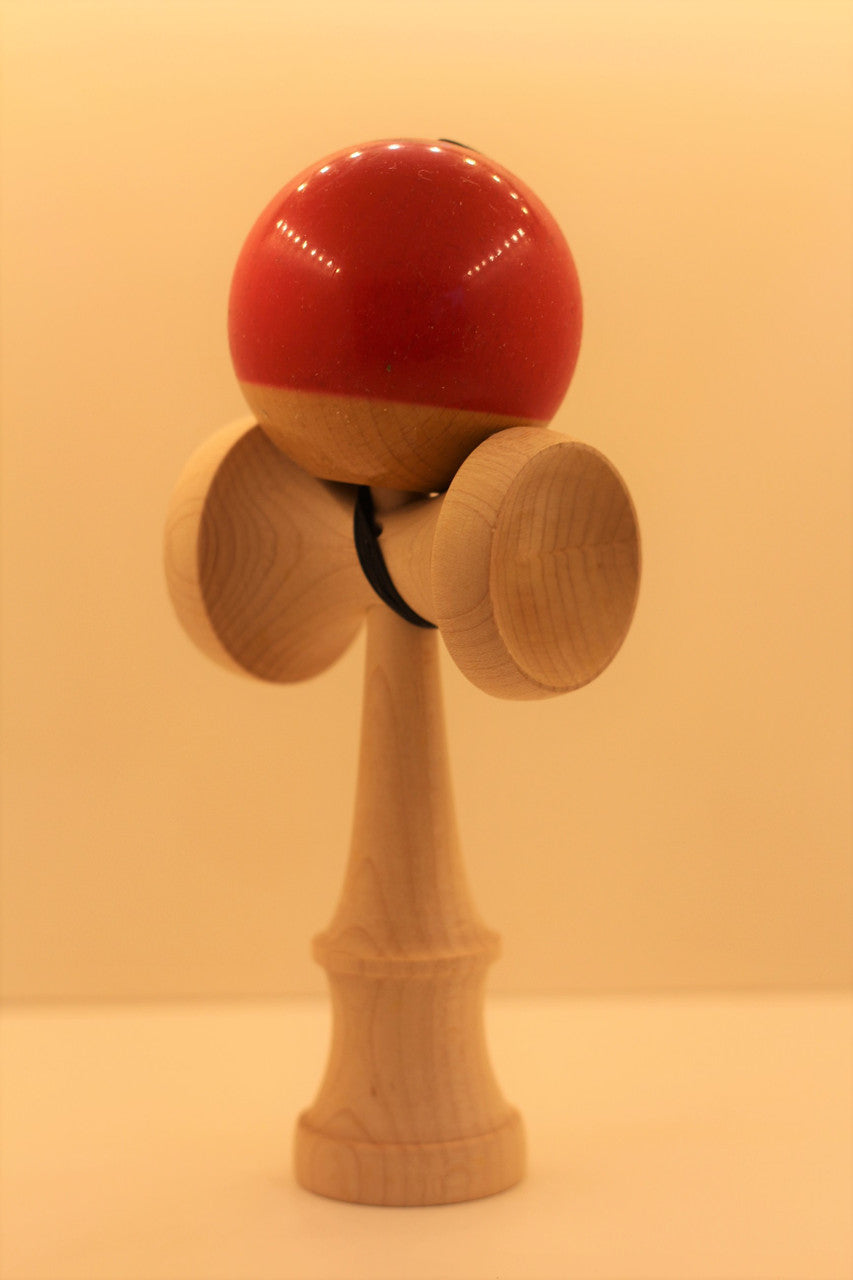 Kendama Maple Red and natural split Sticky
